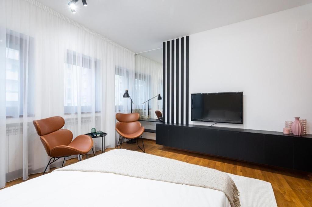 Wonderful Victorie Apartment Bucarest Esterno foto