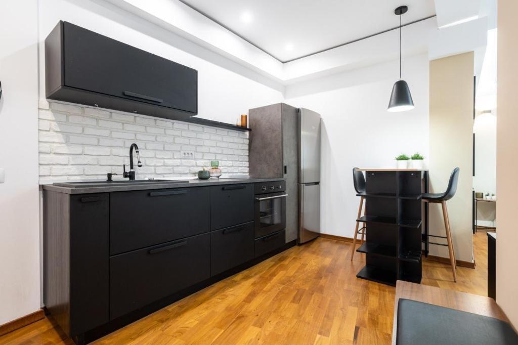 Wonderful Victorie Apartment Bucarest Esterno foto