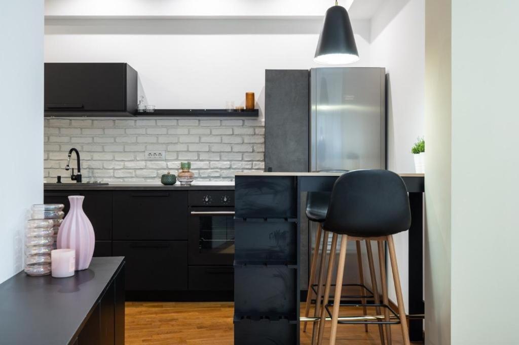 Wonderful Victorie Apartment Bucarest Esterno foto