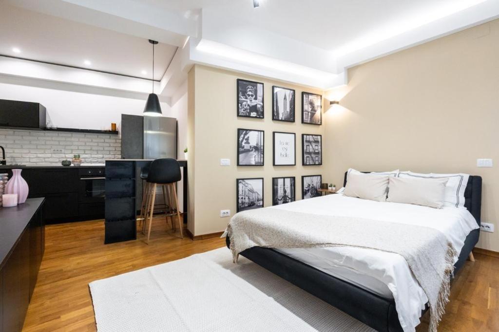 Wonderful Victorie Apartment Bucarest Esterno foto